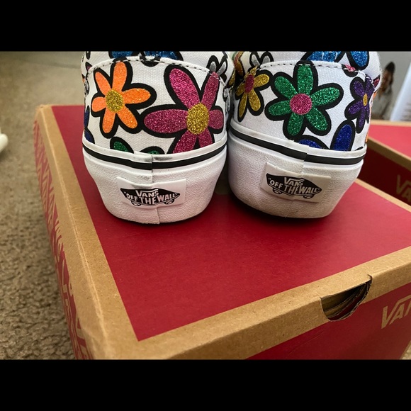 Platform vans - Picture 3 of 7